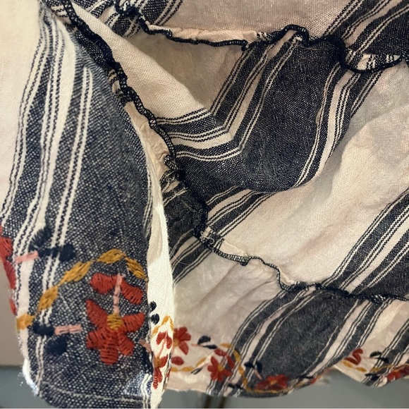 5/$20 Knox Rose boho hippie linen blend flowy top, M - Picture 2 of 10